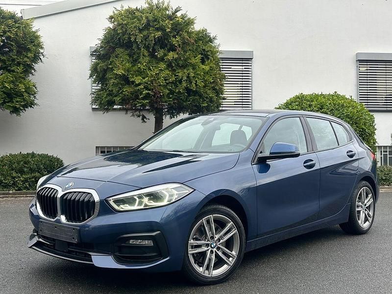 Gebraucht BMW 118 Shadowline 136 PS (100 kW) 2021 Blau Kleinwagen
