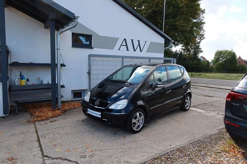 Schwarz Gebraucht 2004 Mercedes A140 Elegance Kleinwagen | 999 € (Fairer Preis) - Bild 1/4