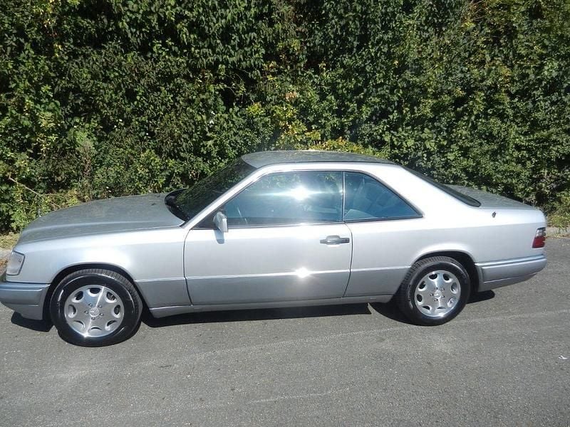 Gebraucht Mercedes E320 220 PS (161 kW) 1997 Silber Coupé