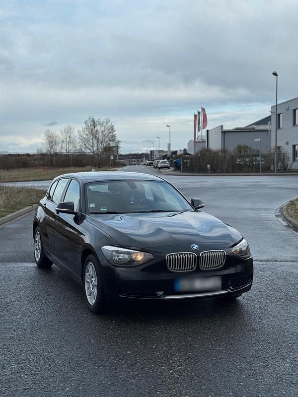 Gebraucht BMW 118 143 PS (105 kW) 2011 Schwarz Kleinwagen