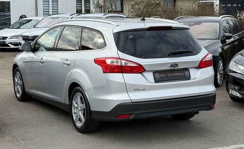 Gebraucht Ford Focus Titanium 125 PS (91 kW) 2013 Silber Kombi
