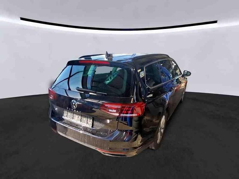 Gebraucht VW Passat Business 200 PS (147 kW) 2023 Deep black Kombi