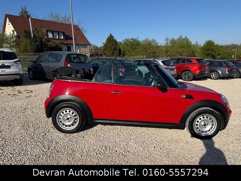 Käytetty Mini One Cabriolet 98 HP (72 kW) 2010 Punainen Avoauto