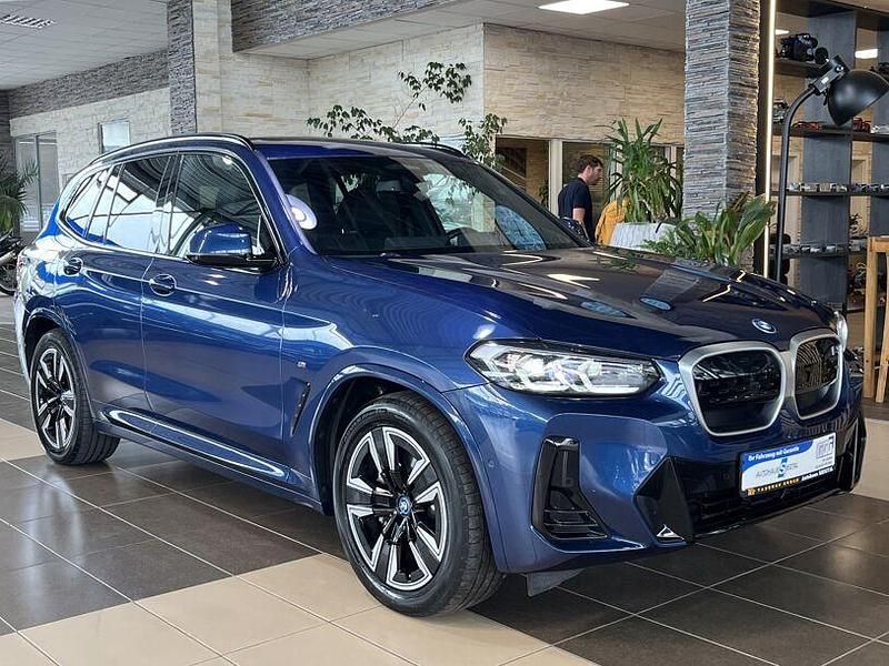 Blau Gebraucht 2023 BMW iX3 M Sport SUV | 44.900 € (Fairer Preis) - Bild 1/4