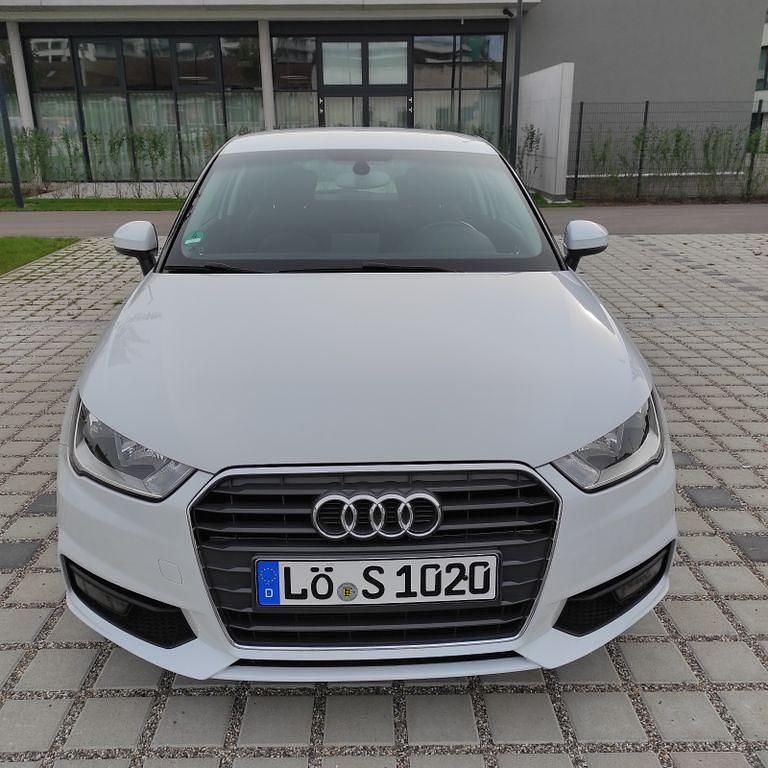 Grau Gebraucht 2018 Audi A1 Sport Kleinwagen | 14.000 € (Fairer Preis) - Bild 1/4