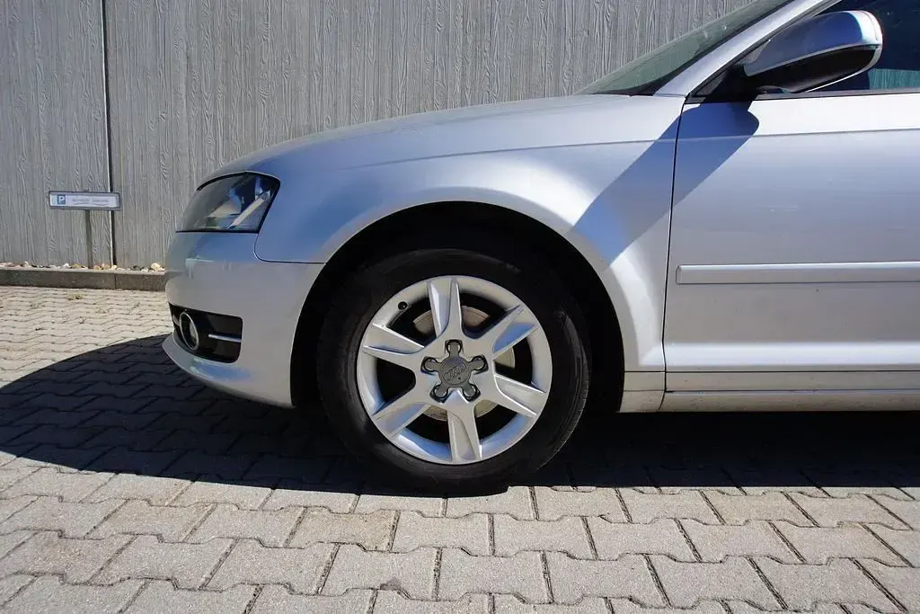 Gebraucht Audi A3 125 PS (91 kW) 2011 Silber Kleinwagen