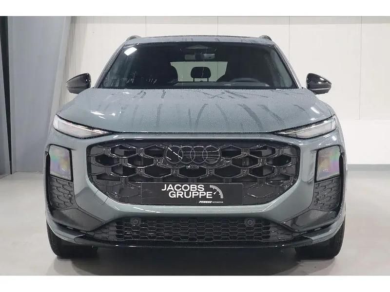 Gebraucht Audi Q3 Ambiente 150 PS (110 kW) 2026 Grün SUV