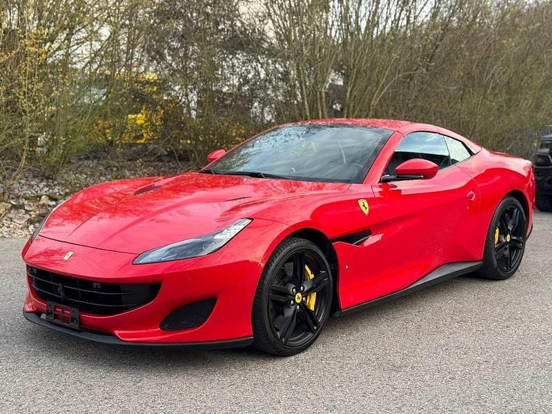 Second-hand Ferrari Portofino 600 CP (441 kW) 2018 Roșu Cabrio