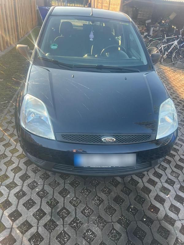 Gebraucht Ford Fiesta 65 PS (47 kW) 2004 Kleinwagen
