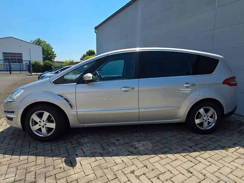 Gebraucht Ford S-MAX Titanium 163 PS (119 kW) 2011 Silber Van / Kleinbus