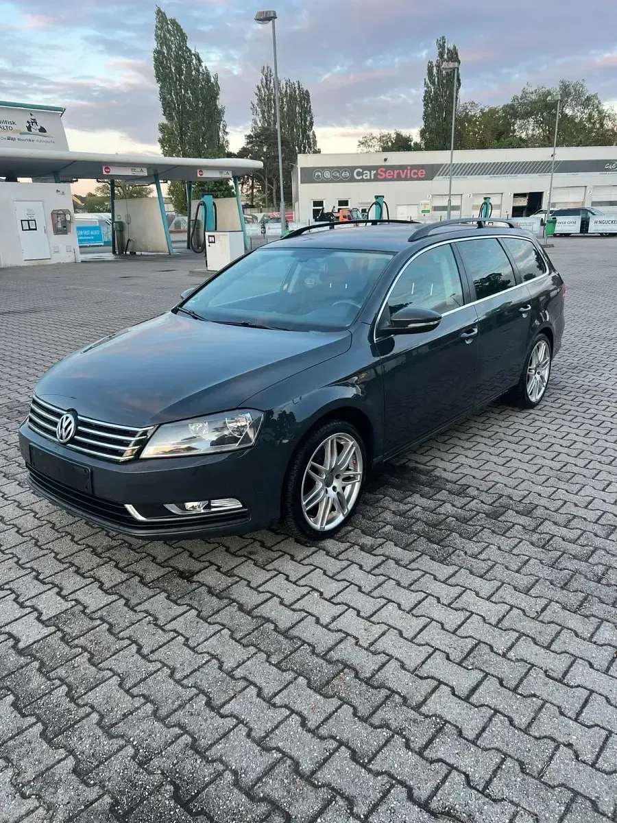 Gebraucht VW Passat 150 PS (110 kW) 2012 Grau Kombi