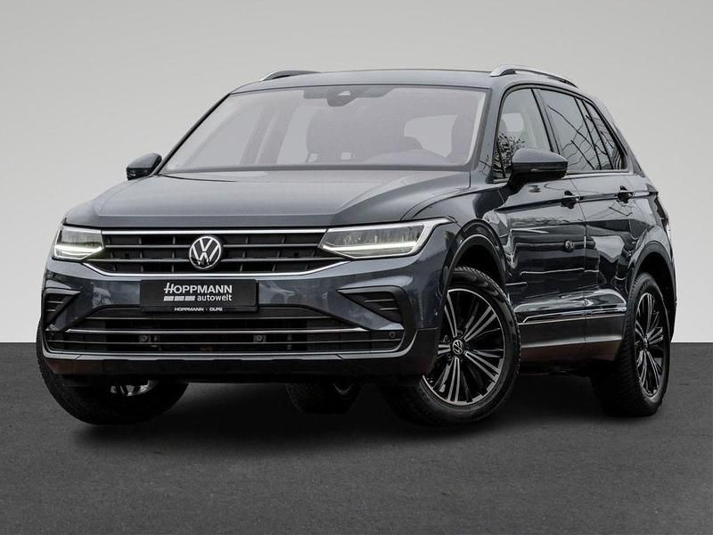 Gebraucht VW Tiguan Active 131 PS (96 kW) 2022 Delfingrau metallic SUV