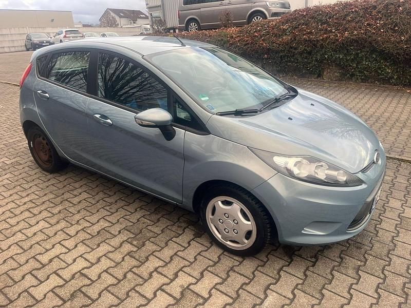Gebraucht Ford Fiesta 94 PS (69 kW) 2009 Grau Kleinwagen
