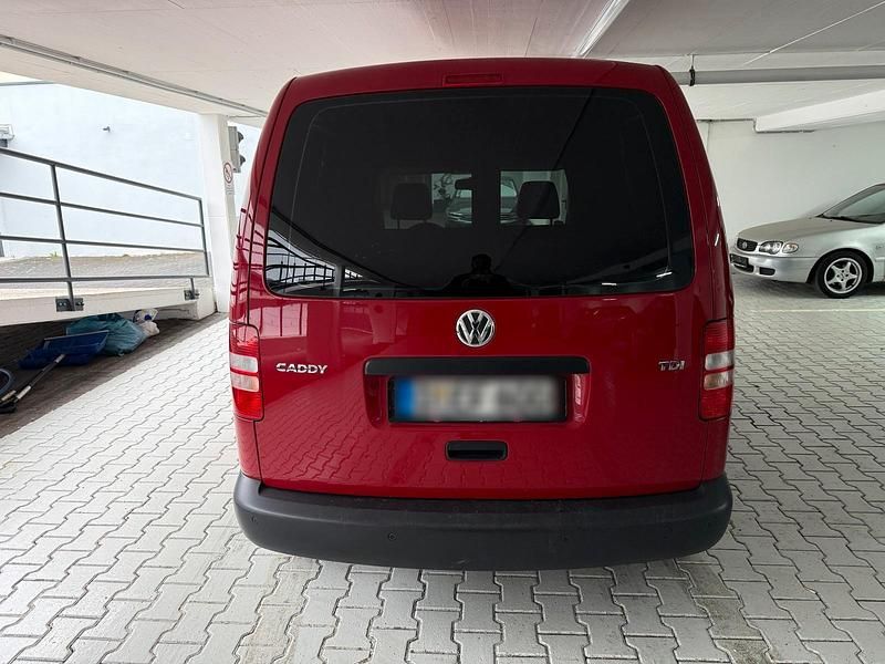 Second-hand VW Caddy 75 CP (55 kW) 2015 Roșu Monovolum