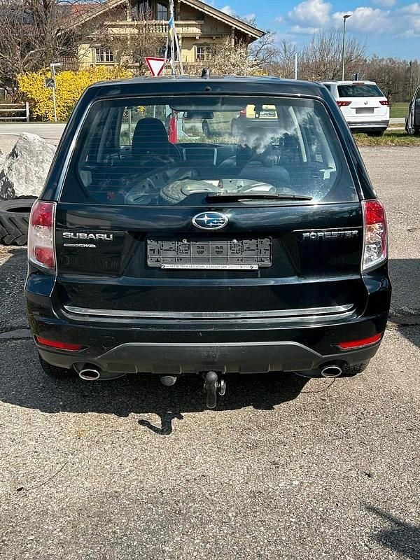 Gebraucht Subaru Forester 150 PS (110 kW) 2011 Schwarz SUV