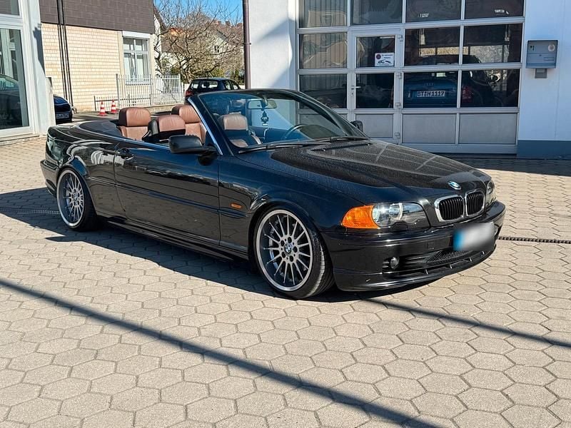 Gebraucht BMW 320 170 PS (125 kW) 2001 Schwarz Cabrio