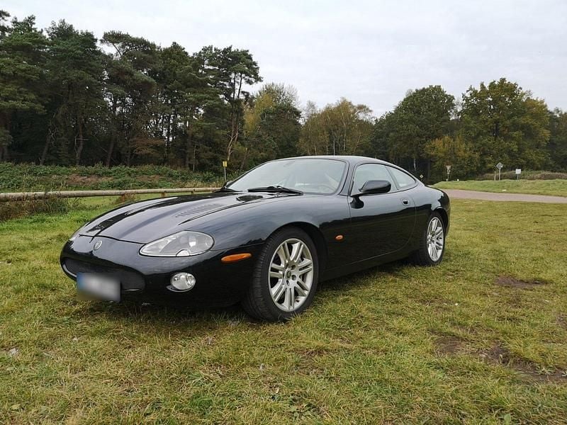 Używany Jaguar XKR 396 KM (291 kW) 2003 Czarny Coupe