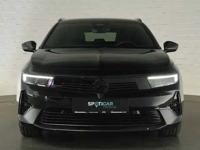 Gebraucht Opel Astra 145 PS (106 kW) 2024 Schwarz Kleinwagen