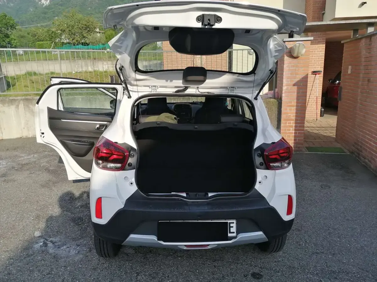 Gebraucht Dacia Spring Comfort Plus 33 kW (45 PS) 2022 Weiß Kleinwagen