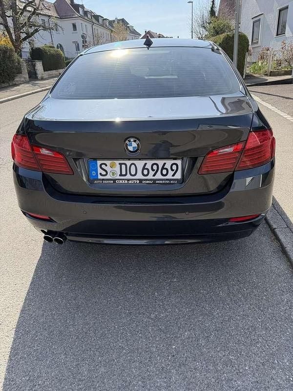 Gebraucht BMW 520 190 PS (139 kW) 2016 Grau Limousine