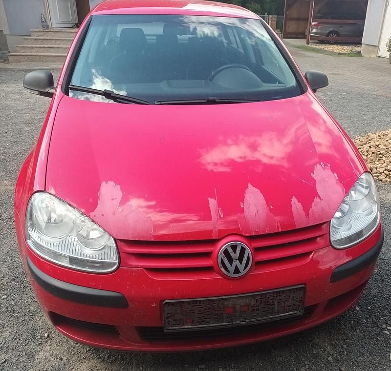 Rot Gebraucht 2006 VW Golf V Kleinwagen | 1.000 € (Superpreis) - Bild 1/4
