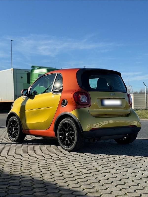 Gebraucht Smart ForTwo Coupé 90 PS (66 kW) 2018 Gelb Coupé