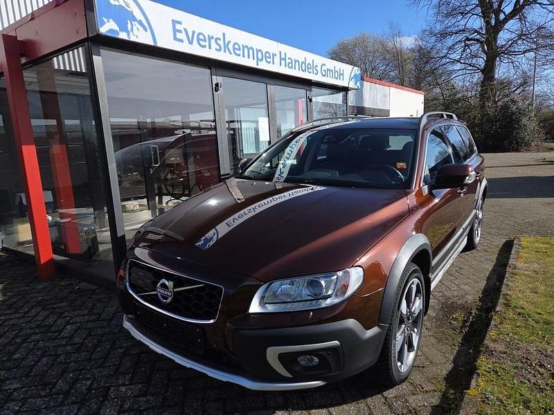 Gebraucht Volvo XC70 Kinetic 220 PS (161 kW) 2016 Braun Kombi