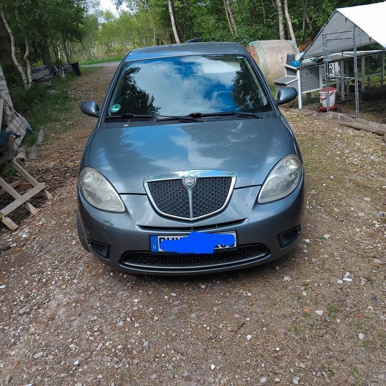 Grau Gebraucht 2006 Lancia Ypsilon Kleinwagen | 900 € (Superpreis) - Bild 1/4