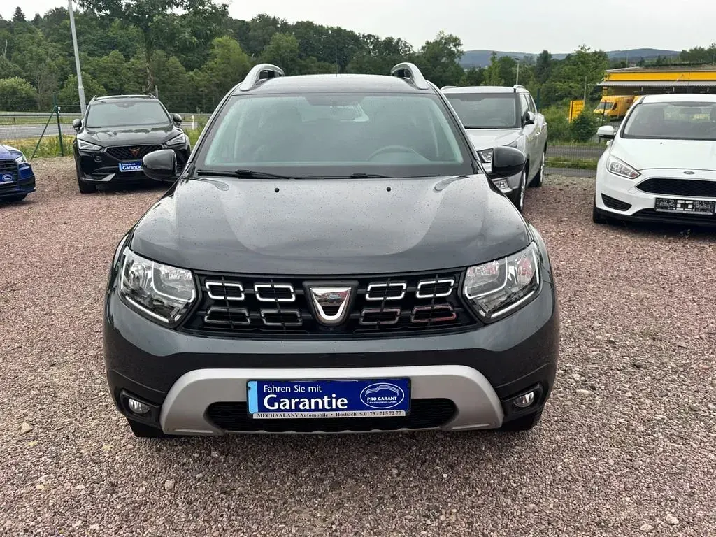 Gebraucht Dacia Duster 114 PS (83 kW) 2021 Grau SUV