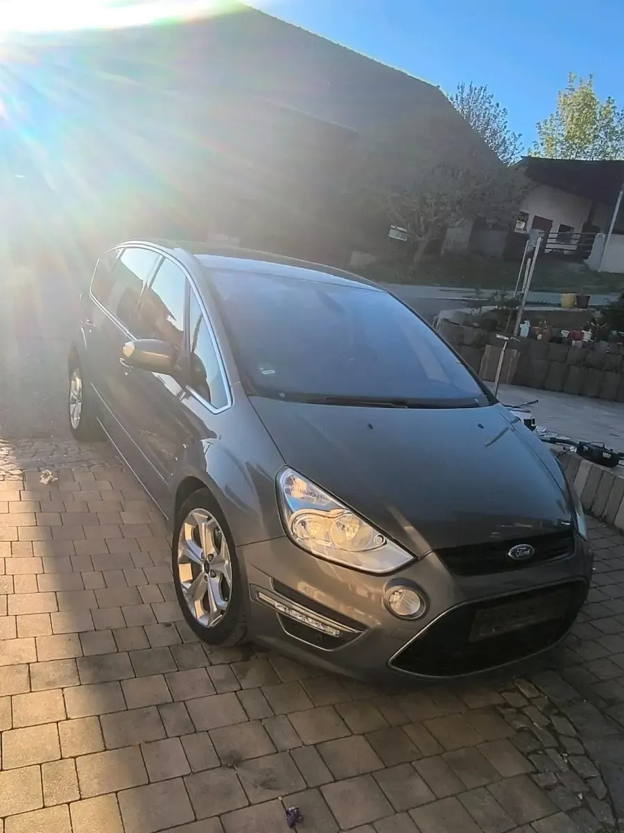 Gebraucht Ford S-MAX S 200 PS (147 kW) 2013 Braun Van / Kleinbus