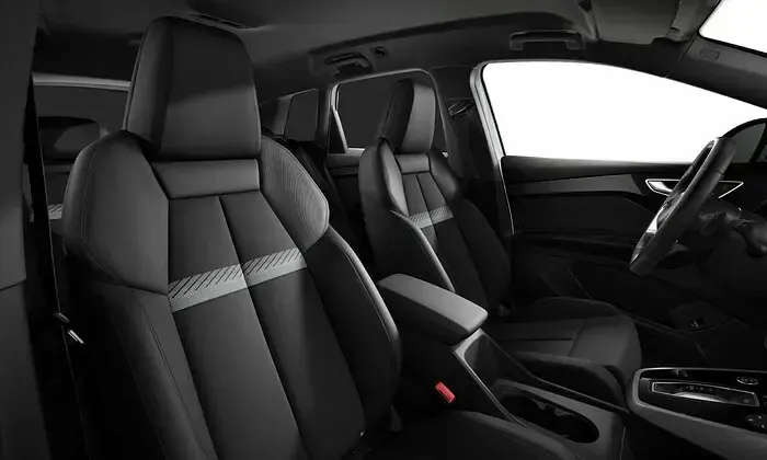 Usata Audi Q4 e-tron Ambiente 150 kW (204 CV) 2025 Bianco SUV