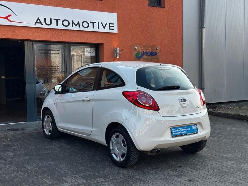 Gebraucht Ford Ka Trend 69 PS (50 kW) 2012 Weiß Kleinwagen