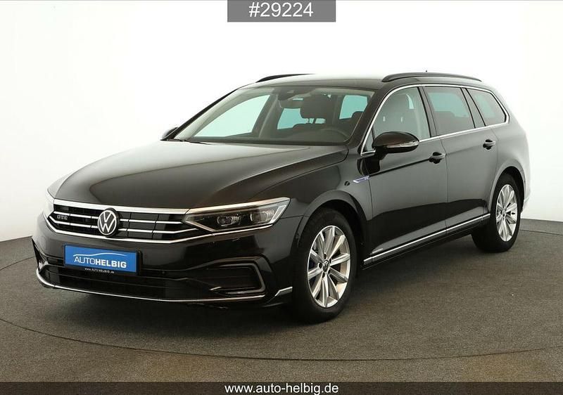 Deep black perleffekt Gebraucht 2022 VW Passat IQ Drive Kombi | 18.990 € (Superpreis) - Bild 1/4