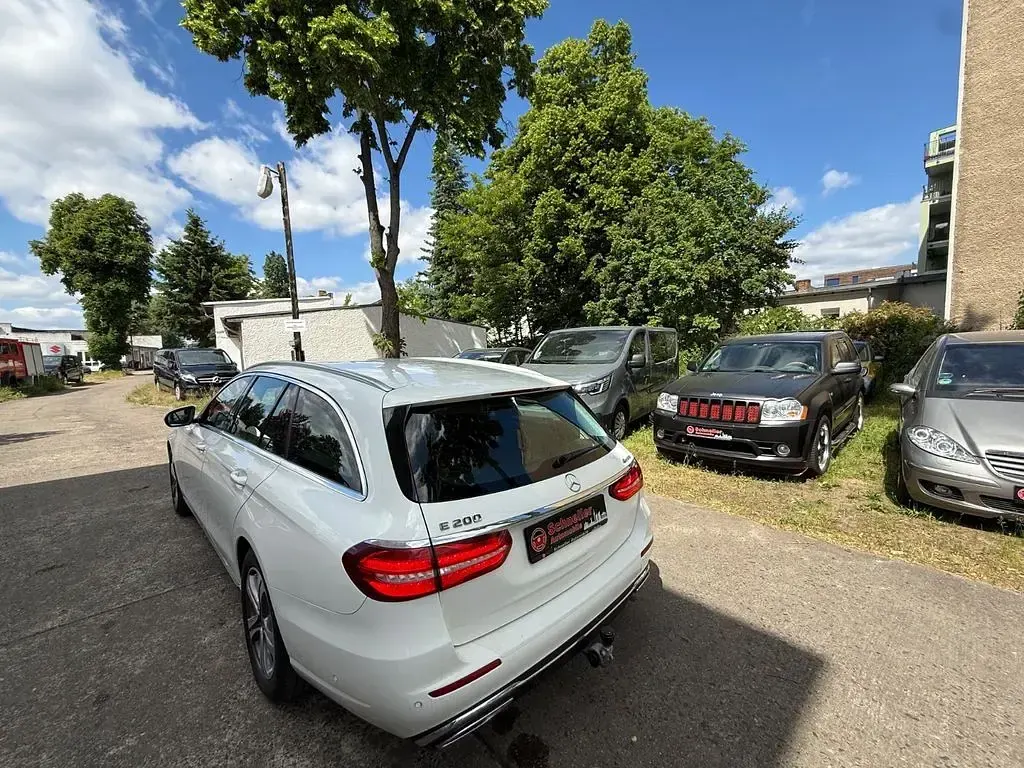Brugt Mercedes E200 Avantgarde 184 HK (135 kW) 2018 Hvid Stationcar