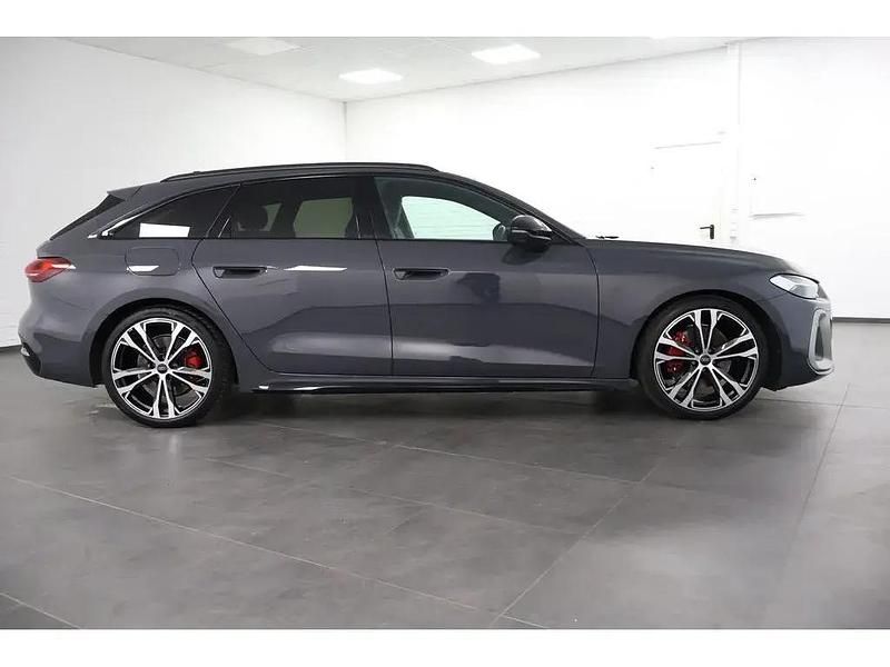 Gebraucht Audi A5 S-Line 150 PS (110 kW) 2025 Grau Kombi