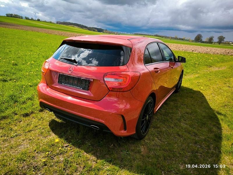 Gebraucht Mercedes A200 AMG line 156 PS (114 kW) 2014 Rot Limousine