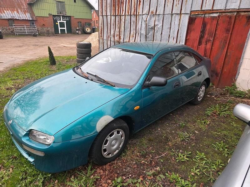 Second-hand Mazda 323F 88 CP (64 kW) 1995 Verde Hatchback