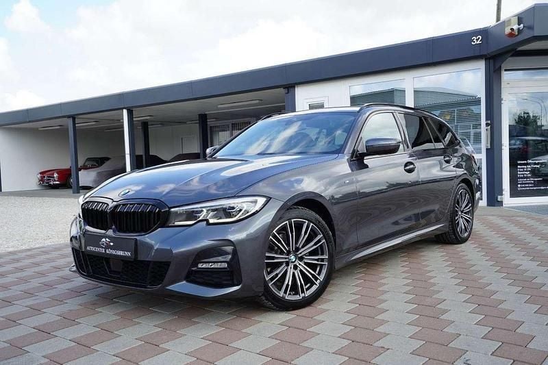 Grau Gebraucht 2022 BMW 320 M Sport Kombi | 29.950 € (Guter Preis) - Bild 1/4