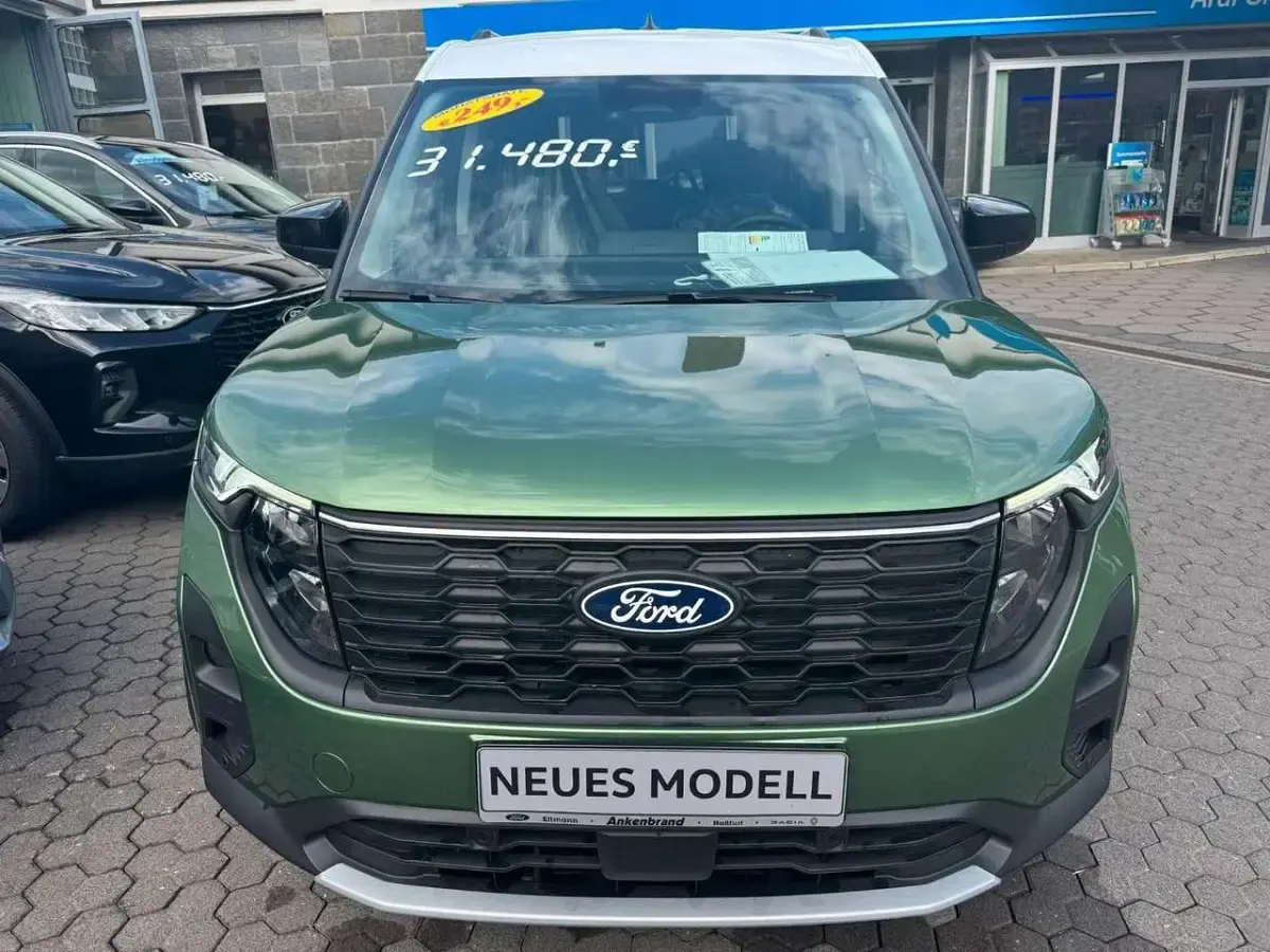 Neu Ford Tourneo Courier Active 125 PS (91 kW) 2025 Grün Van / Kleinbus