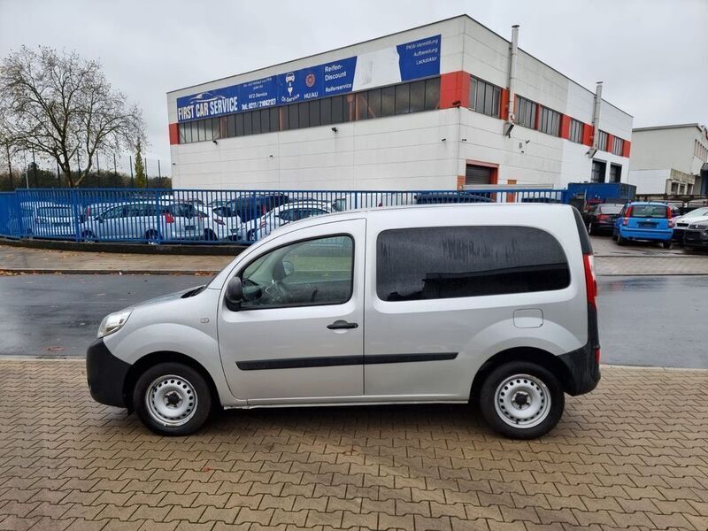 Grau Gebraucht 2016 Renault Kangoo Rapid Extra Van / Kleinbus | 7.499 € (Fairer Preis) - Bild 1/4