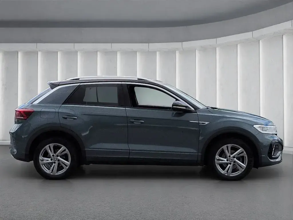 Gebraucht VW T-Roc R-line 150 PS (110 kW) 2025 Petroleum blue metallic (metallic) SUV