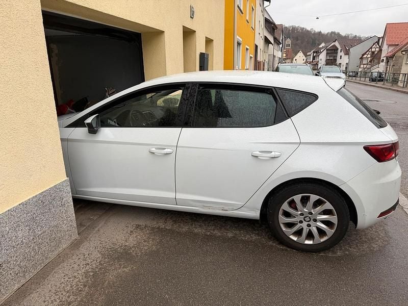 Usata Seat Leon FR 140 CV (102 kW) 2013 Bianco Station wagon