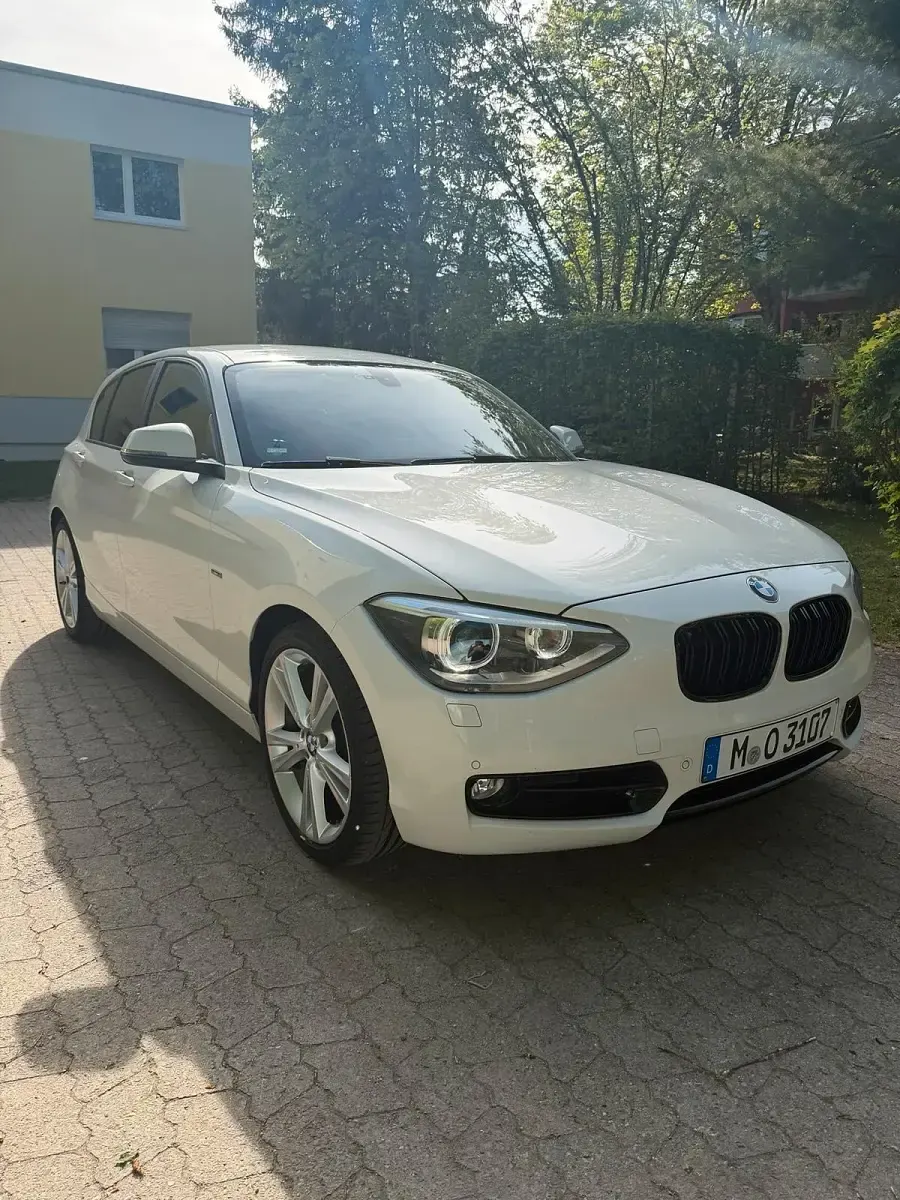 Gebraucht BMW 118 Sport Line 170 PS (125 kW) 2012 Weiß Kleinwagen