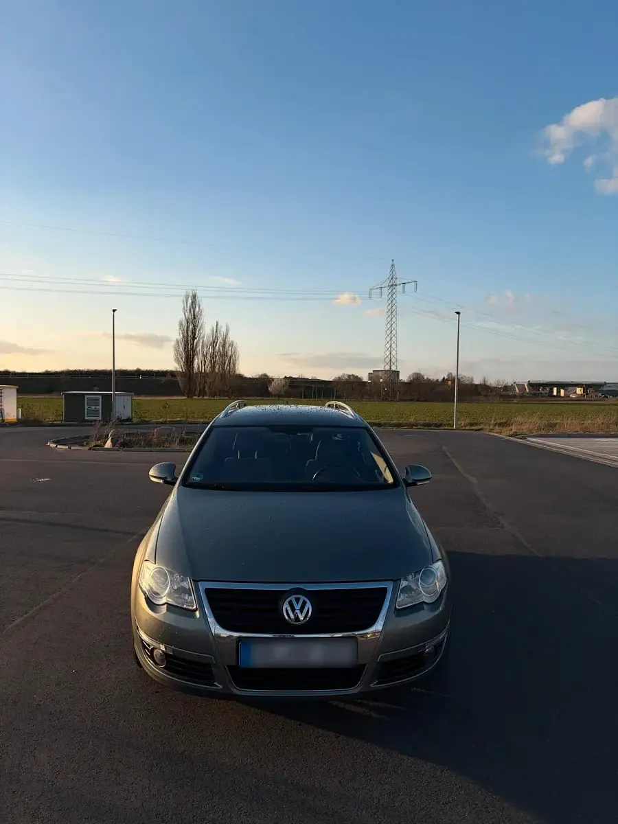 Gebraucht VW Passat 150 PS (110 kW) 2009 Grau Kombi