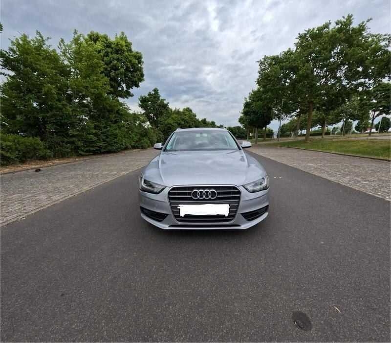 Grau Gebraucht 2014 Audi A4 Kombi | 8.200 € (Superpreis) - Bild 1/4