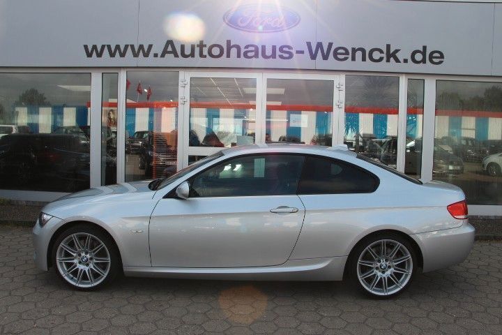 Silber Gebraucht 2009 BMW 335 Comfort Edition Coupé | 19.970 € (Fairer Preis) - Bild 1/4
