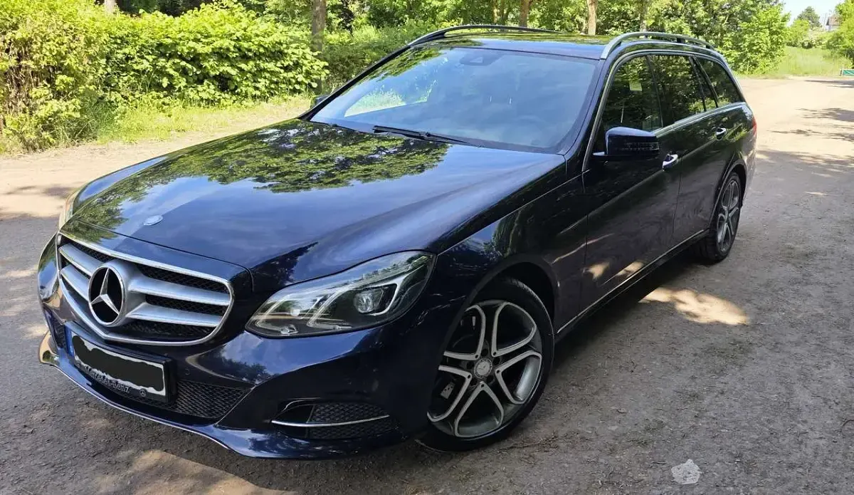 Gebraucht Mercedes E250 Avantgarde 204 PS (150 kW) 2013 Kombi