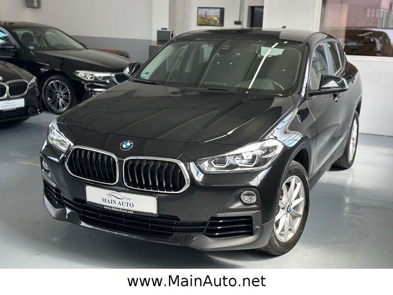 Black sapphire metallic Gebraucht 2018 BMW X2 Advantage SUV | 20.990 € (Superpreis) - Bild 1/4