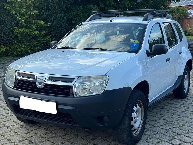 Weiß Gebraucht 2010 Dacia Duster SUV | 5.999 € (Fairer Preis) - Bild 1/4