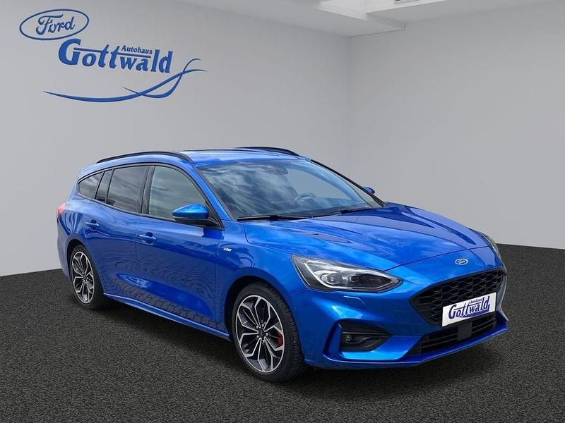 Blau Gebraucht 2019 Ford Focus ST-Line Limousine | 19.990 € (Teuer) - Bild 1/4